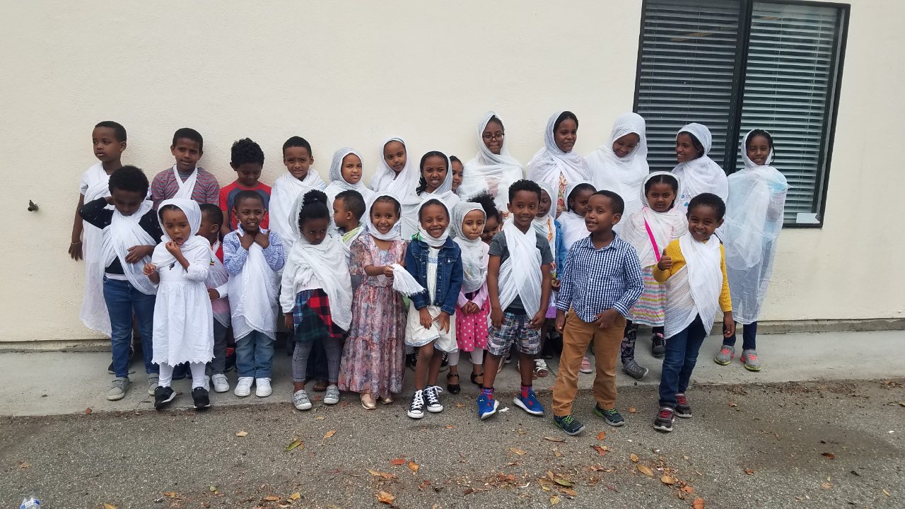 በጉባዔው ላይ የተገኙት የፊደል ገበታ ክፍል ህፃናት 